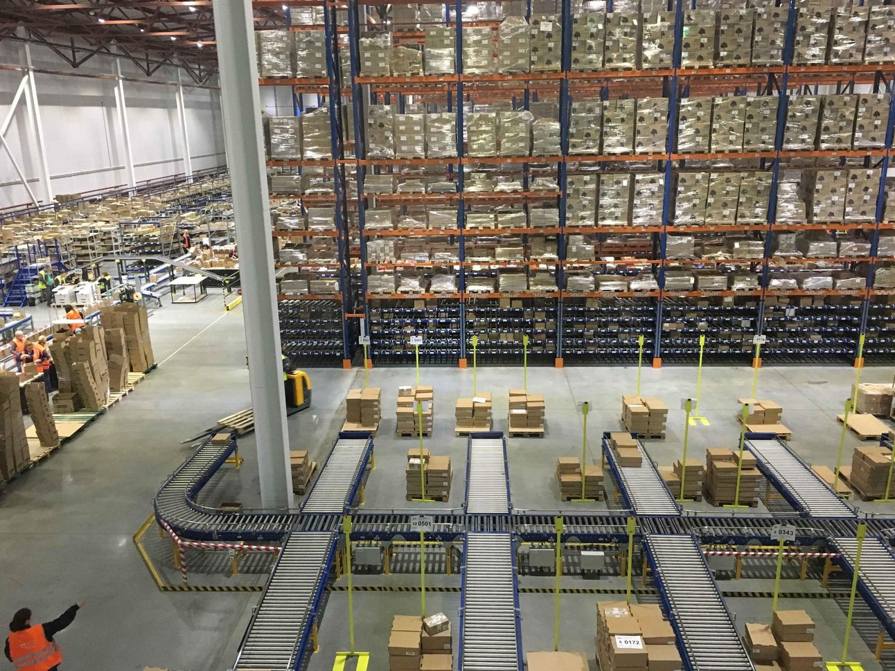 2017101214131532_id-logistics-en-yves-rocher.jpg