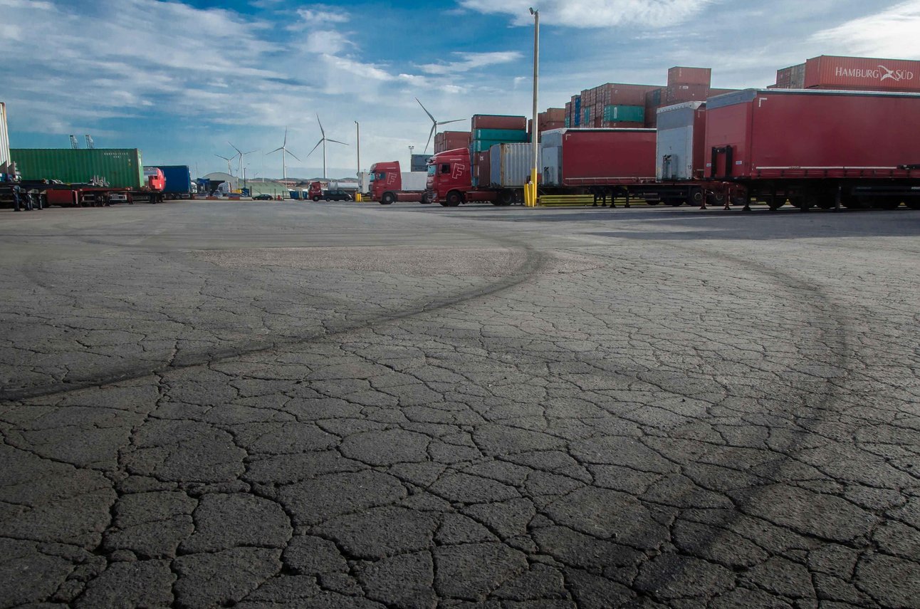 2017328102514406_trailerparking.jpg
