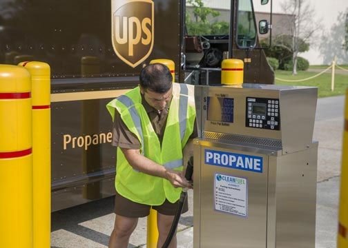 201762913151910_ups.jpg