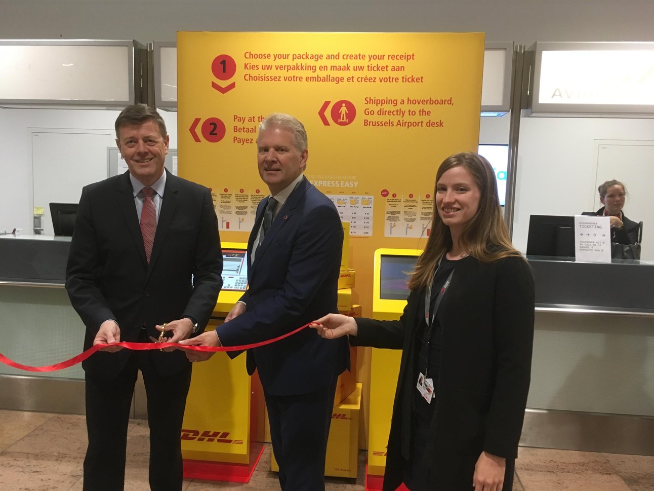 201773173232556_opening-dhl-shipping-point-bru-air-17-06-29-2.jpg