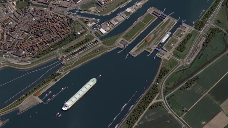 2017921153333508_binnenvaart-sluis-terneuzen.jpg