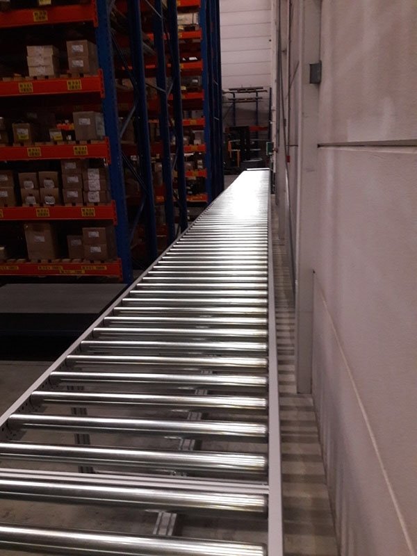 2019426103033732_flos--easy-systems--magazijninrichting.jpg