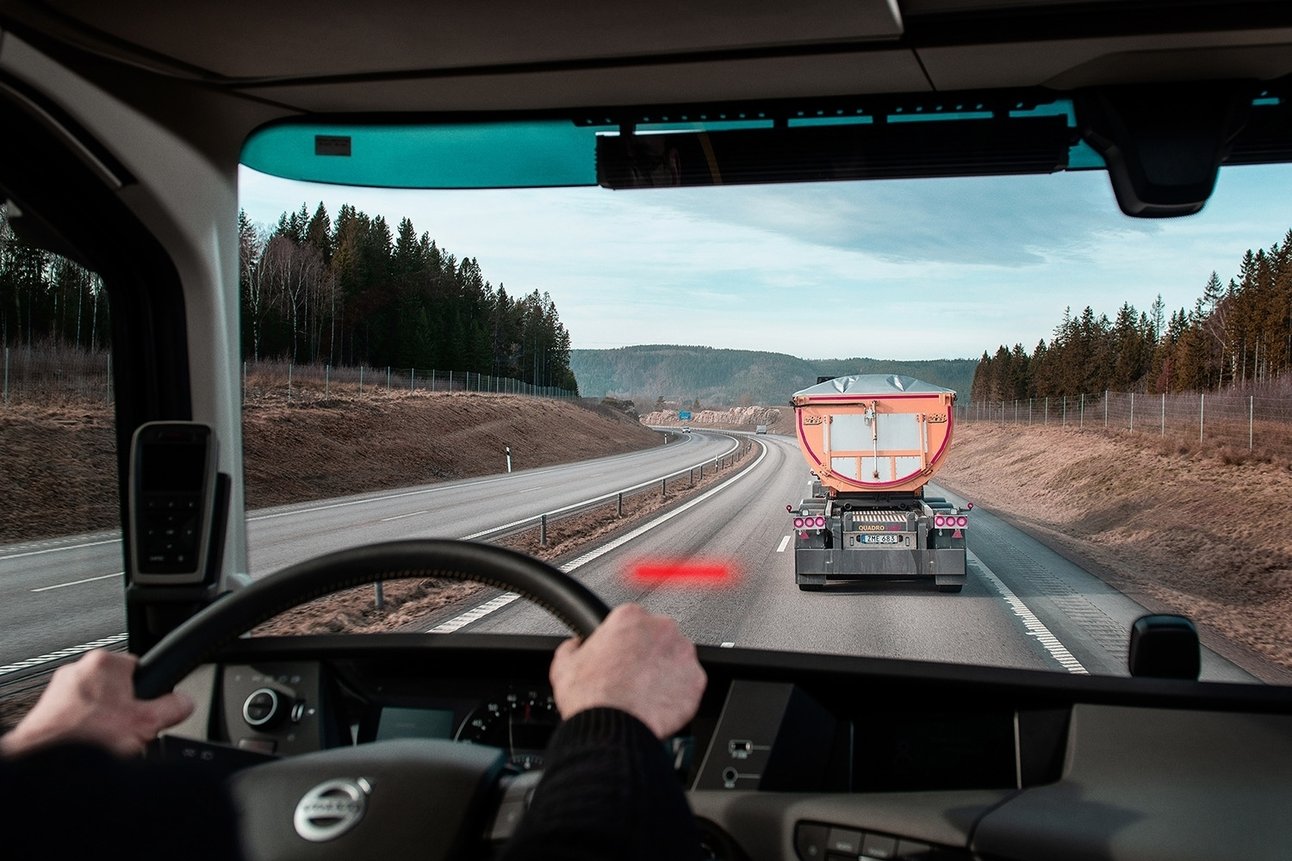 201951413502190_volvo-distance-alert.jpg