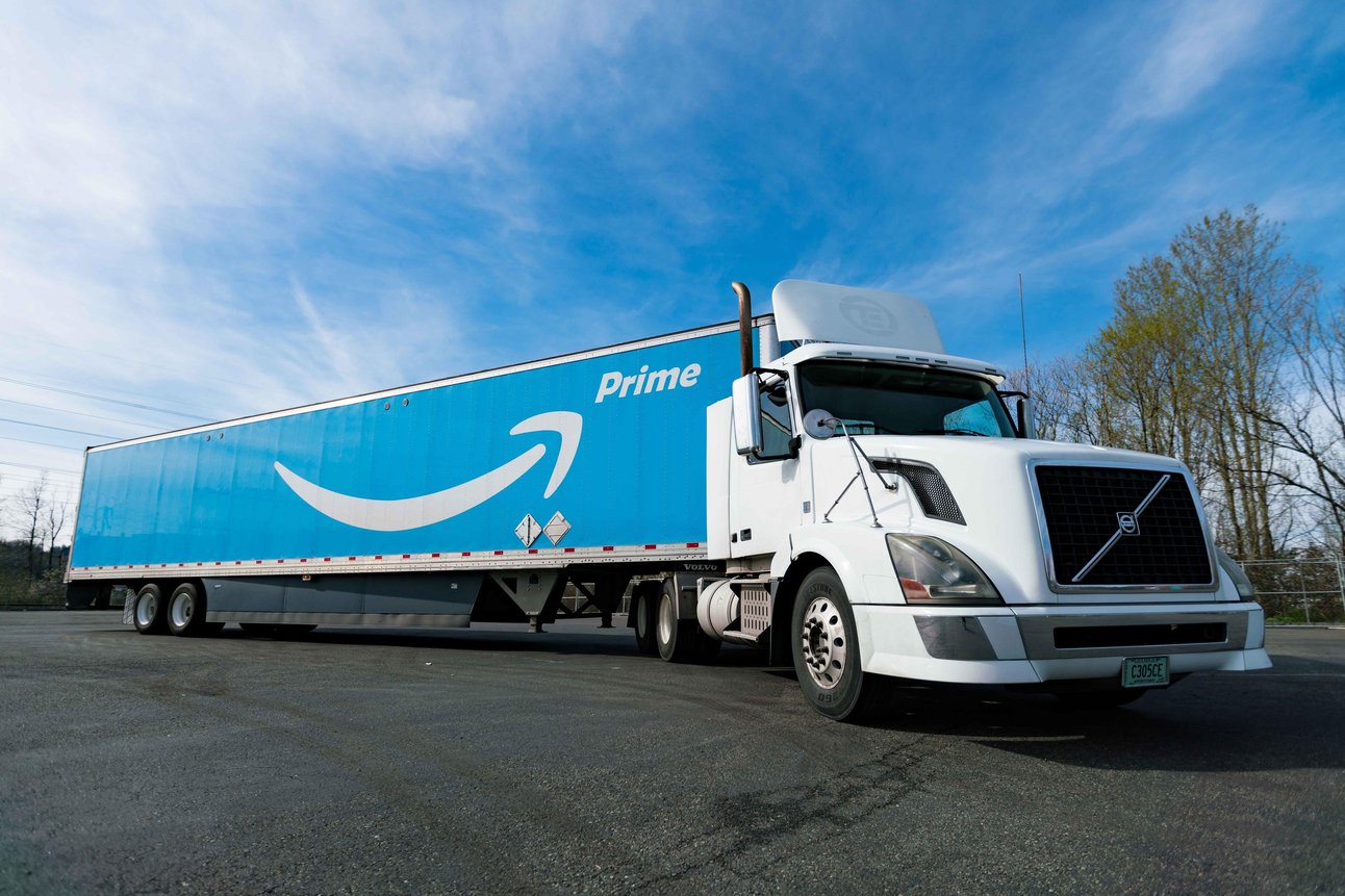 2019641572211_amazon.jpg