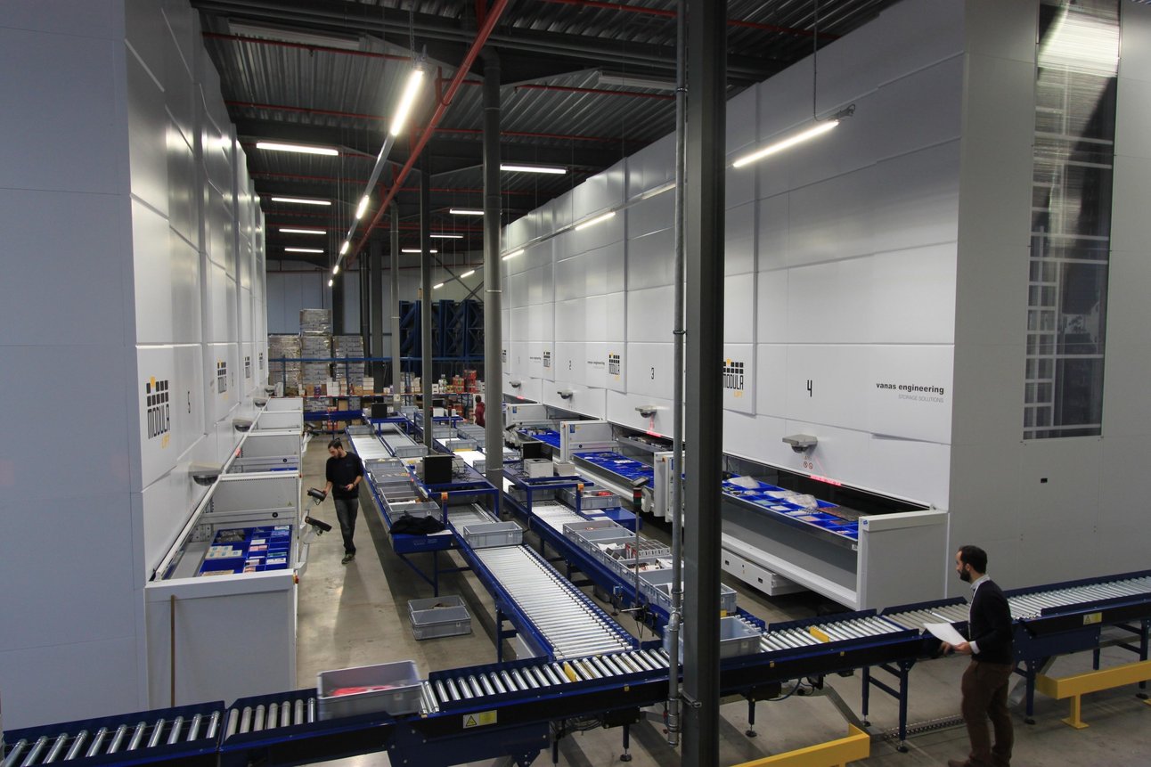 20201110143827421_sunny-conveyorsysteem-combinatie-modula-stockagelift.jpg