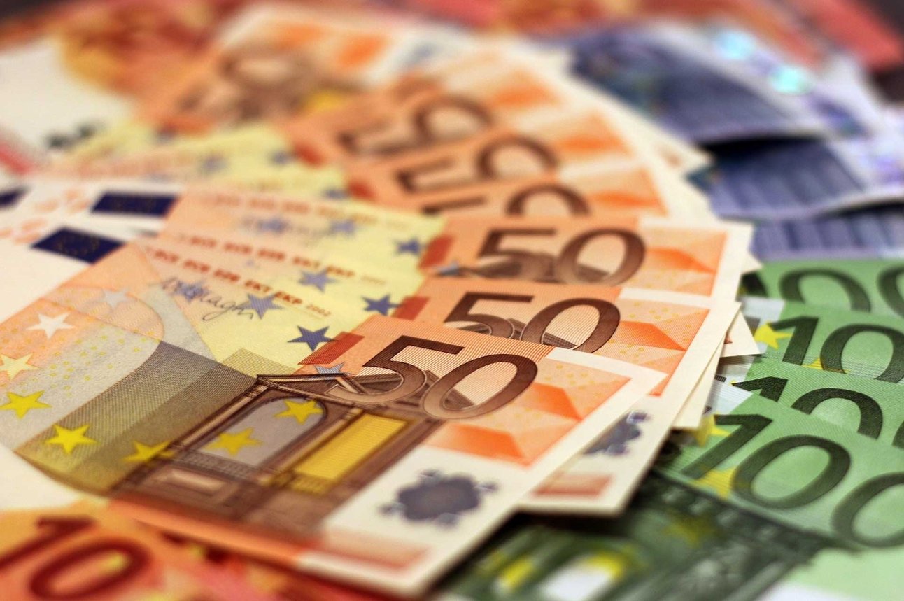 2020213135223842_geld.jpg