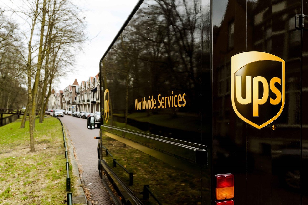 202024143427977_ups.jpg