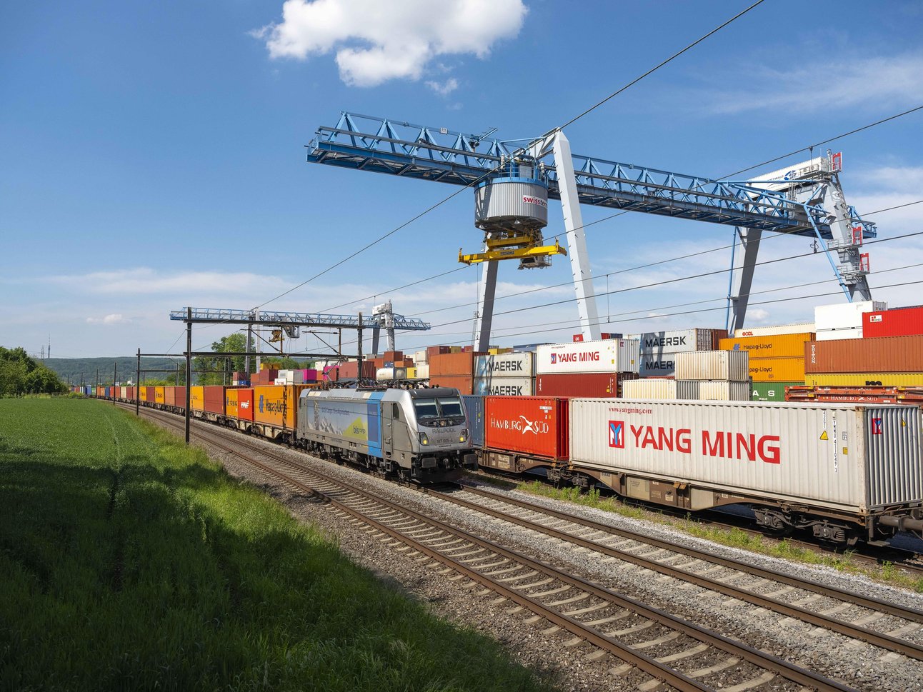 202033115539943_schweizerzug-connects-china.jpg