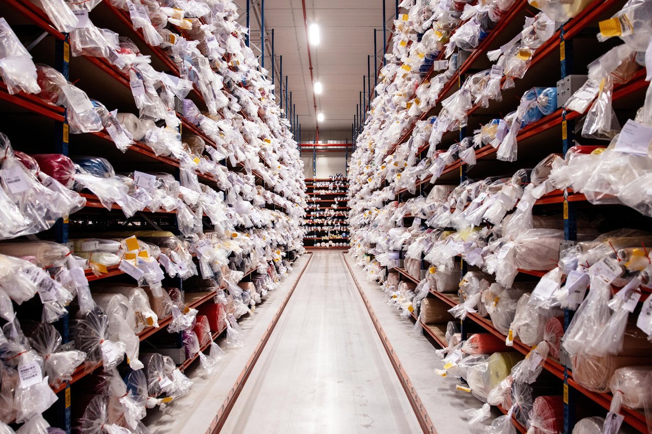 202152115556700_extra-foto-het-centrale-distributiecentrum-van-van-de-velde.jpg