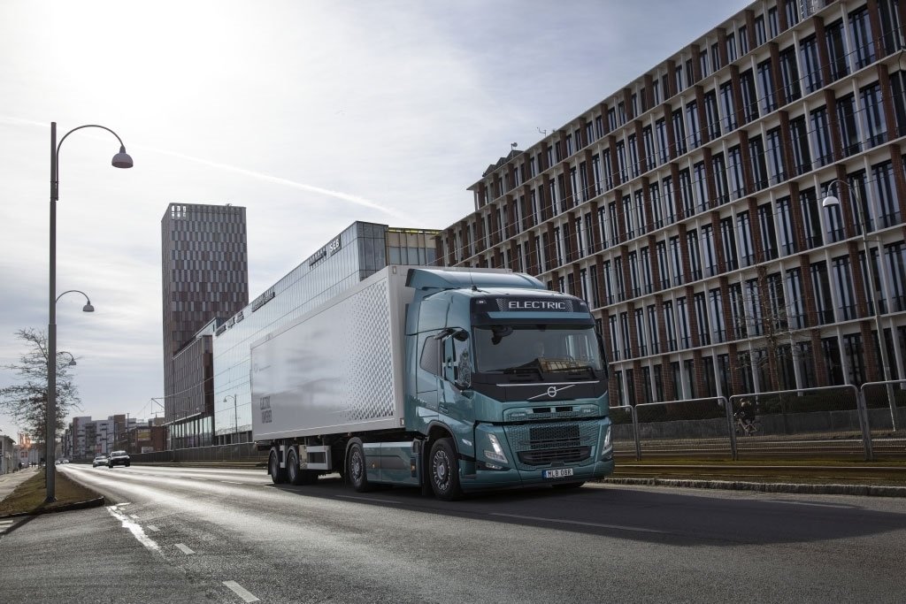 2021629145956124_volvo-electric.jpg