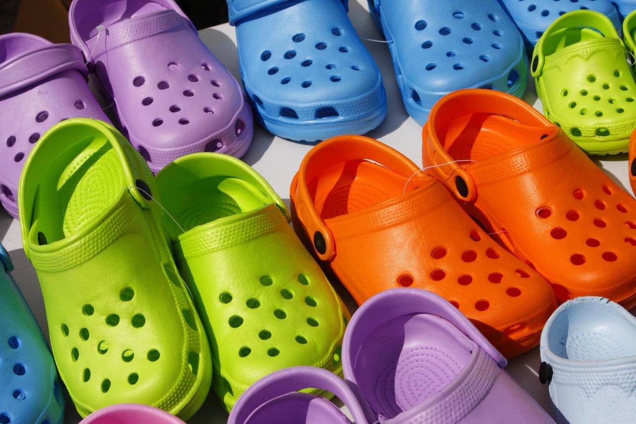 2022228142956284_foto-case-1-crocs.jpg