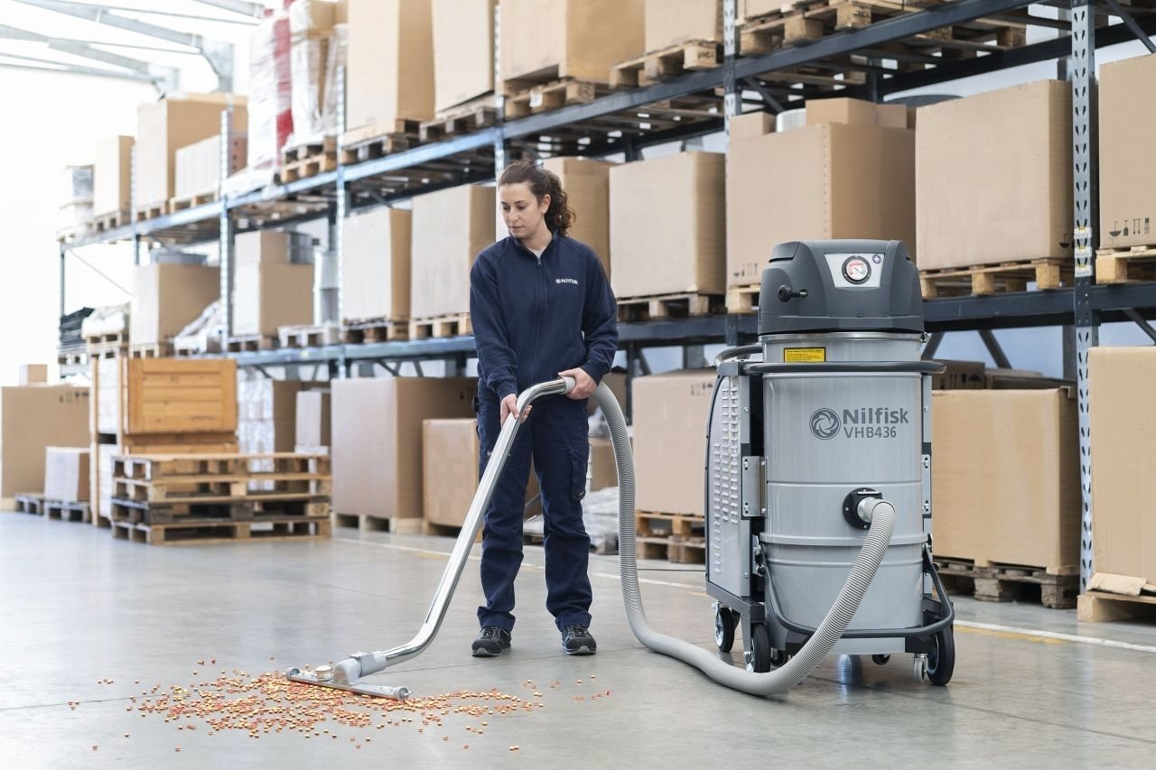 202231142856210_nilfisk-battery-vac.jpg