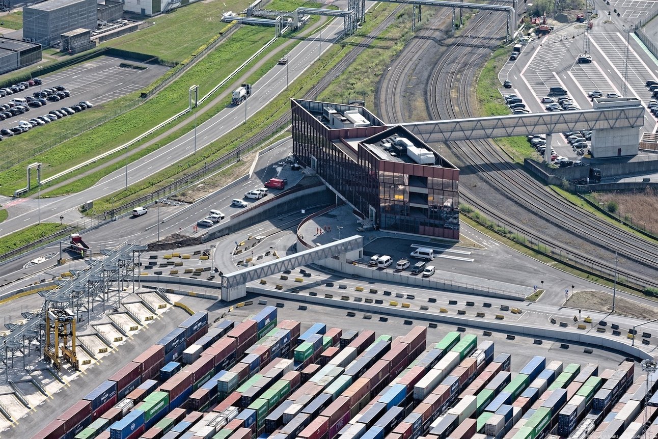 202242615241205_dp-world-antwerp.jpg