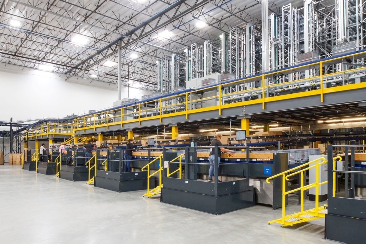 2023627141125702_vf-ontario-distribution-center.jpg