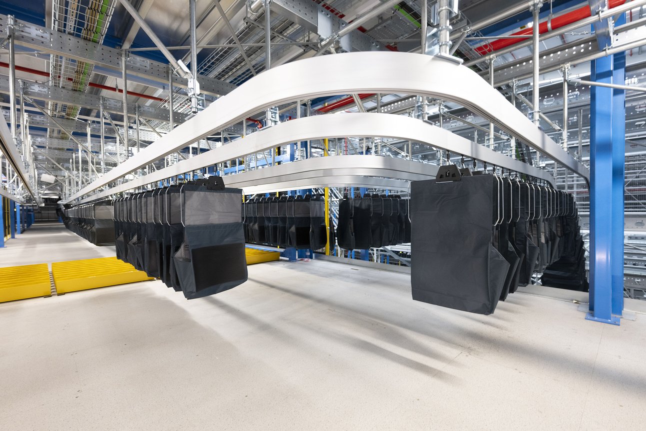 DEMATIC Pouch System