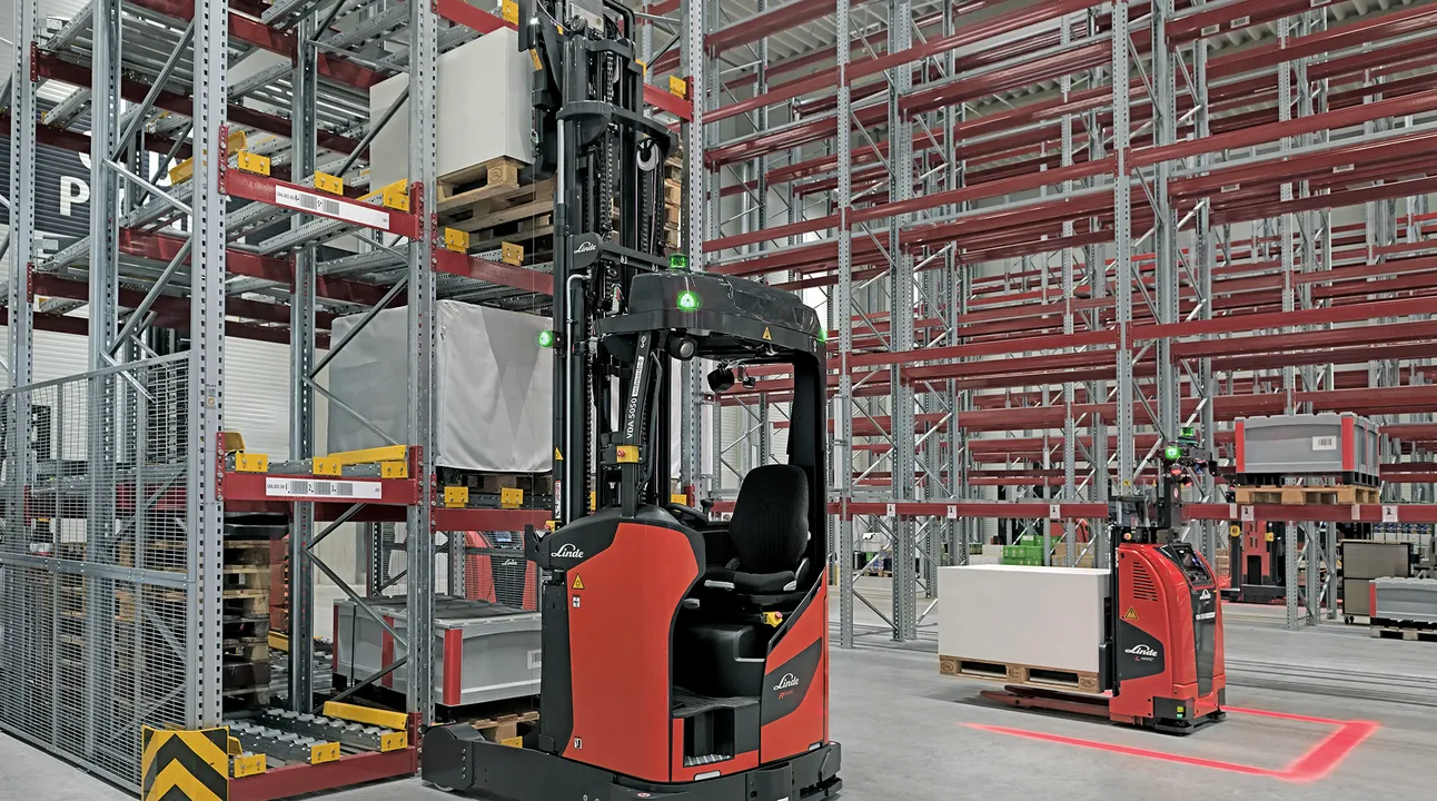 FOTO 4 Linde Material Hanlding 4693_2571_B