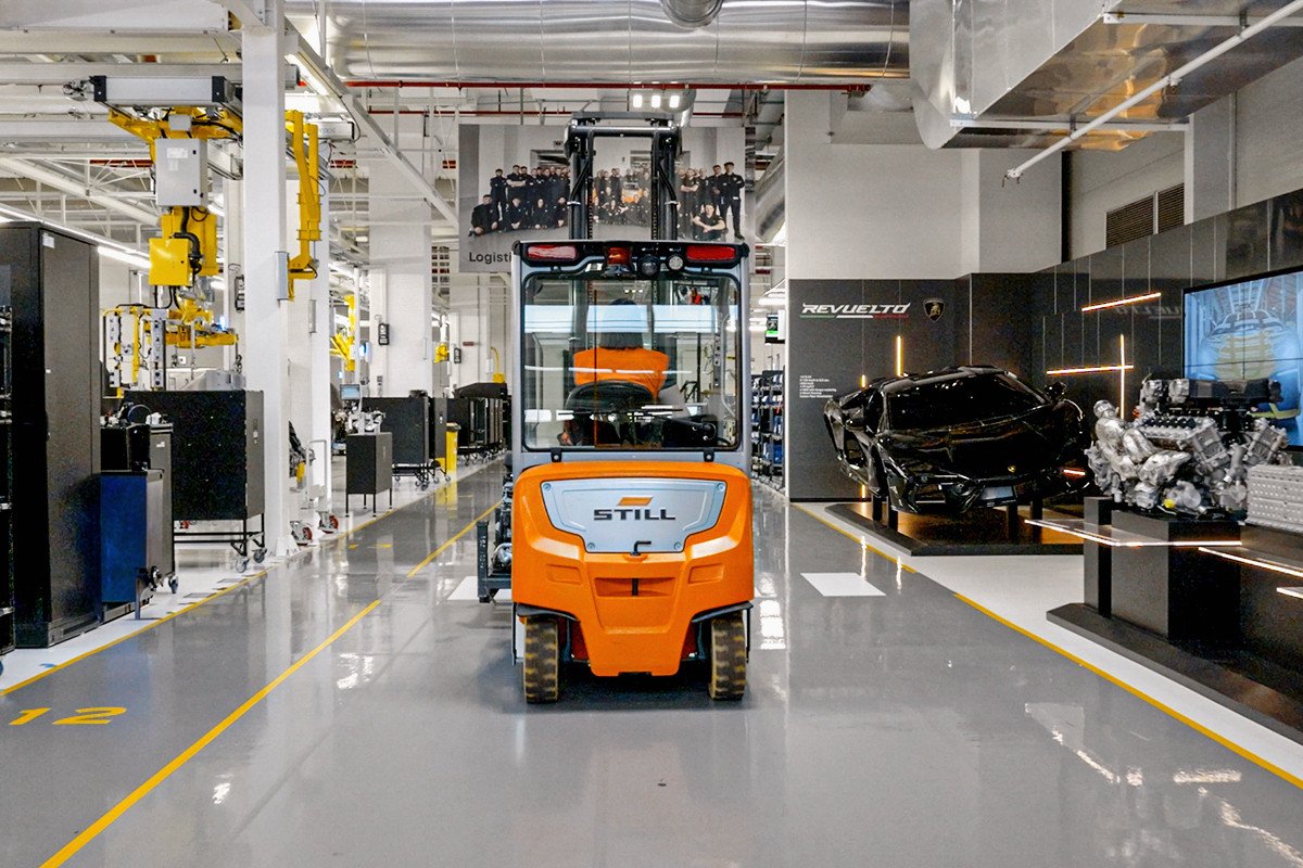 STILL_IT_Use-Case_Lamborghini_Content-05_1200x800